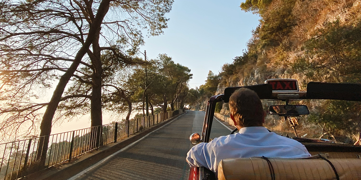 open-top taxi